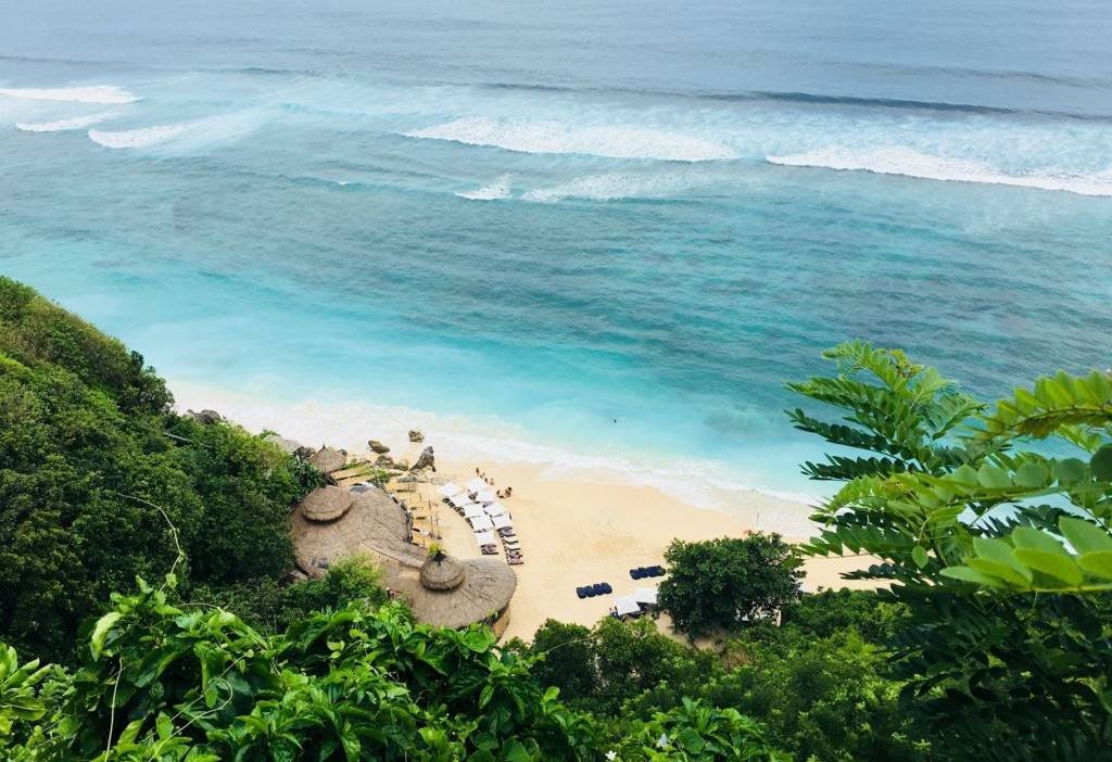 Pantai Karma, Tempat Yang Ideal Untuk Liburan