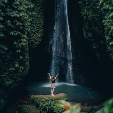 Leke Leke Waterfall: Permata Tersembunyi di Tengah Hutan Bali