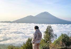 Keindahan Gunung Batur, Bali: Destinasi Wisata yang Memikat Hati