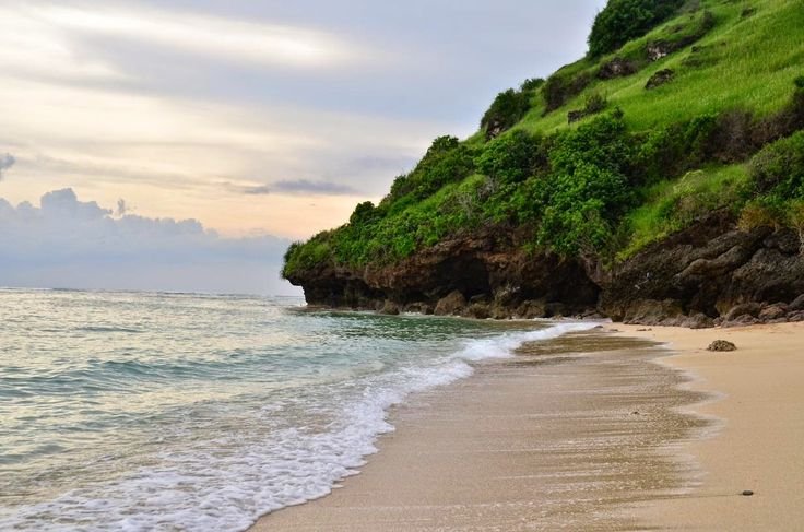 Pantai Gunung Payung Surga Tersembunyi di Bali Selatan