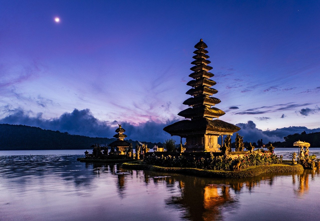 Wisata Alam dan Budaya yang Makin Diminati Wisatawan Domestik dan Mancanegara