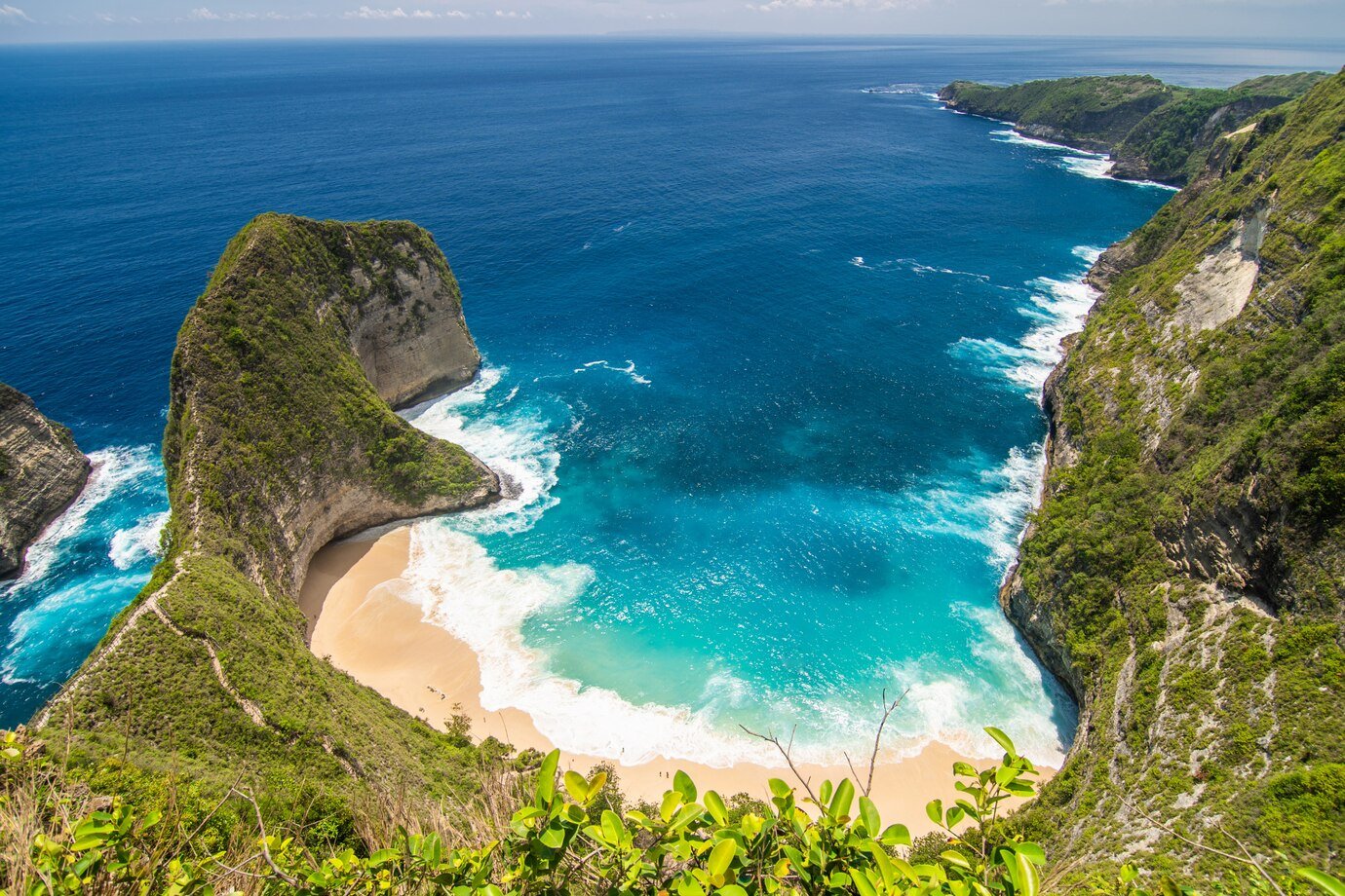 Menjelajahi 5 Pantai Tersembunyi di Bali yang Wajib Dikunjungi