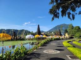 Tanah Lot Tour (Ulun Danu Beratan, Jatiluwih Rice Terraces)