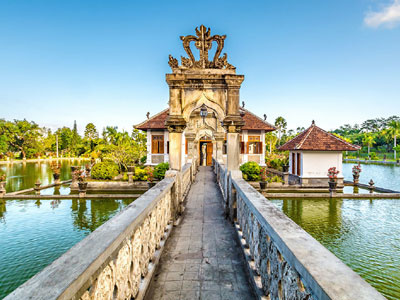 Menelusuri Pesona Sejarah dan Keindahan Alam di Taman Ujung Karangasem, Bali