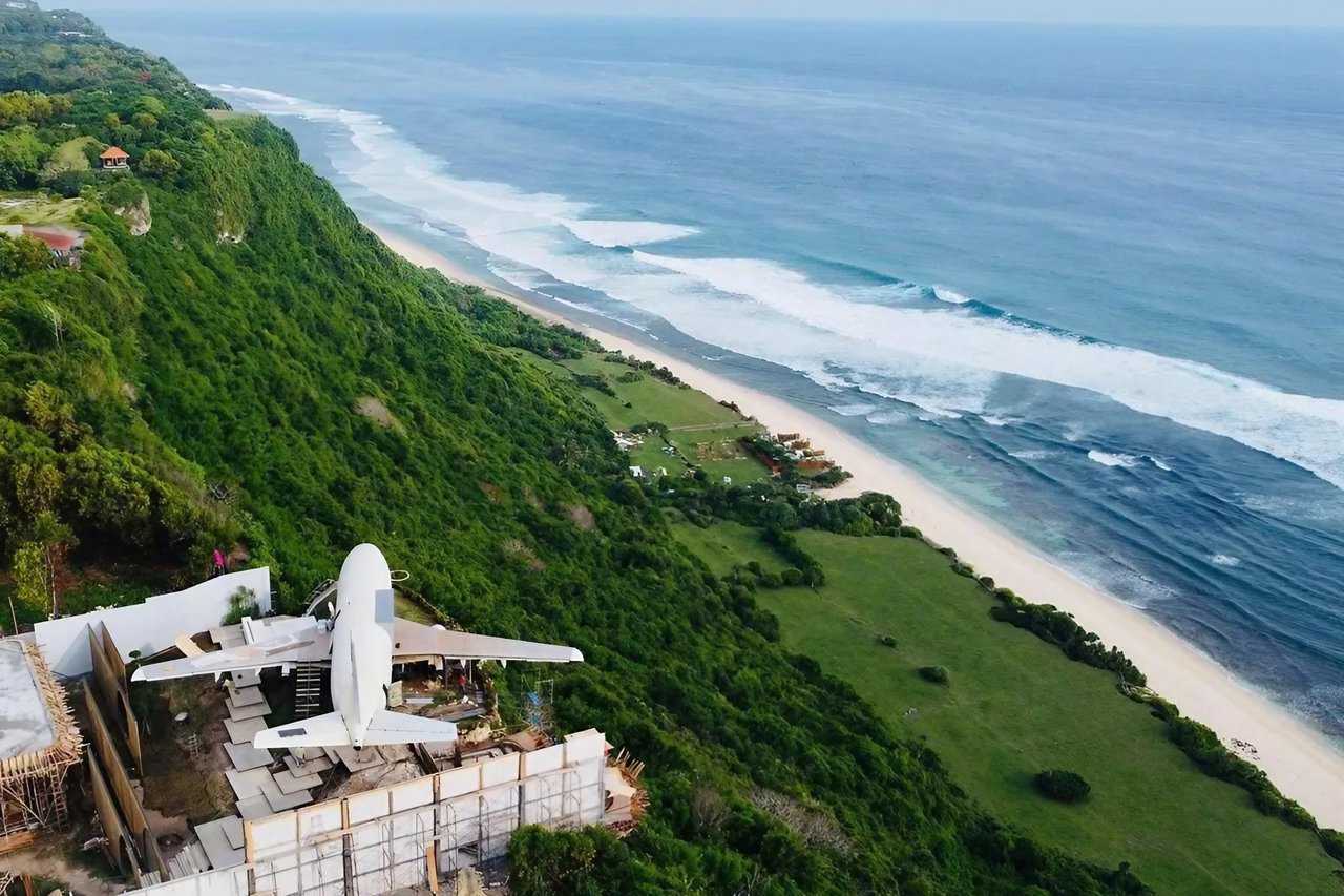 Menemukan Surga Tersembunyi di Ujung Selatan Pulau Dewata - Pantai Nyang Nyang Bali