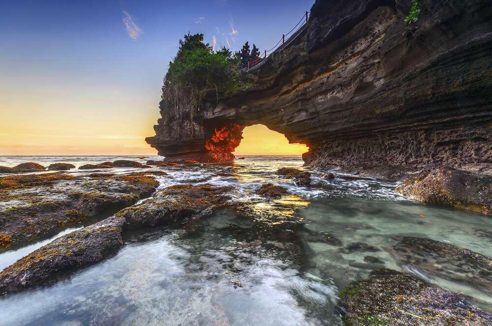 Batu Bolong Beach: Surga Tersembunyi di Bali untuk Keluarga dan Teman
