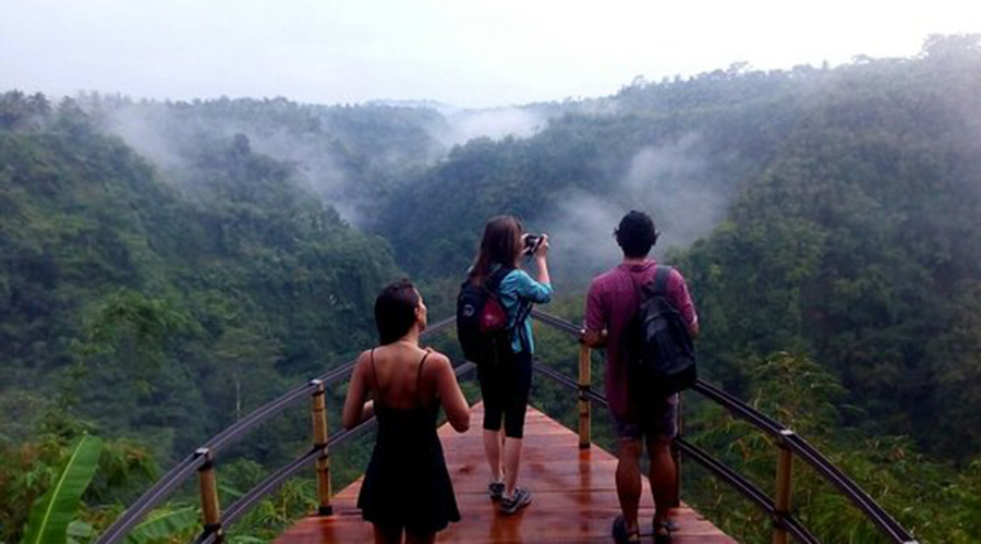 Anjungan Tukad Melangit: Spot Instagramable dengan Pemandangan Menakjubkan di Bali