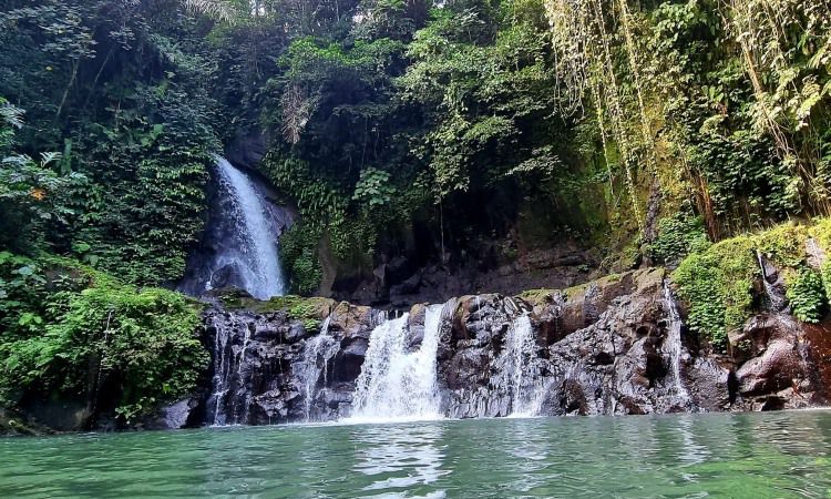 Air Terjun Pengibul, Surga Tersembunyi yang Cocok untuk Liburan Bersama