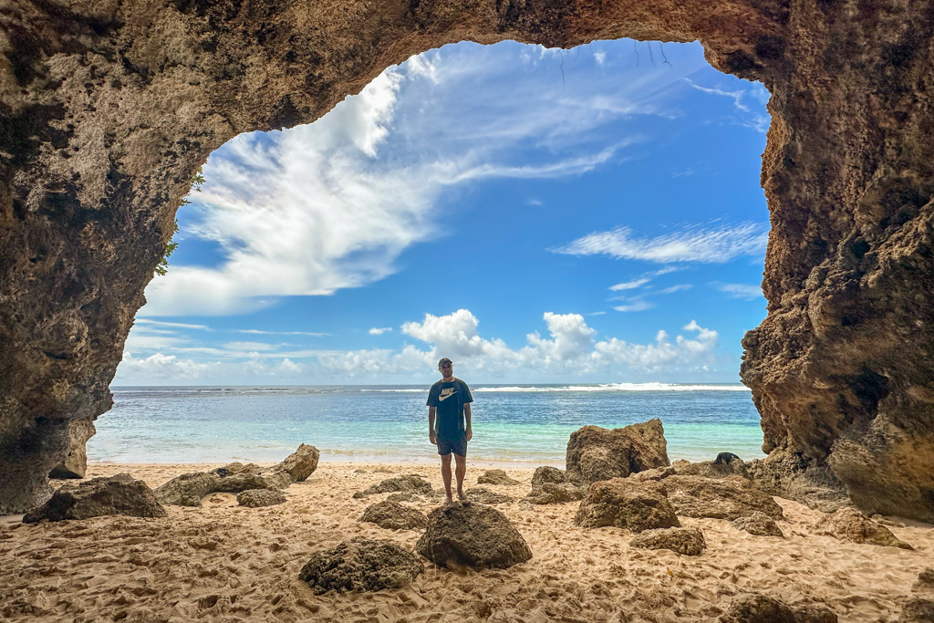 Pantai Gunung Payung Bali: Surga Tersembunyi yang Menawan