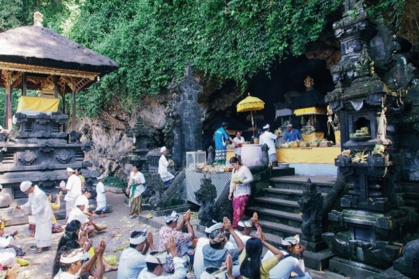 Wisata Goa Lawah Temple: Keajaiban Alam dan Spiritualitas Bali