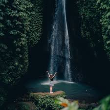 Leke Leke Waterfall: Permata Tersembunyi di Tengah Hutan Bali