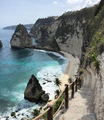 Diamond Beach Nusa Penida: Surga Tersembunyi bagi Pecinta Alam