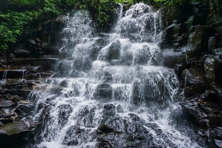 Wisata Air Terjun Kanto Lampo, Surga Tersembunyi di Gianyar, Bali
